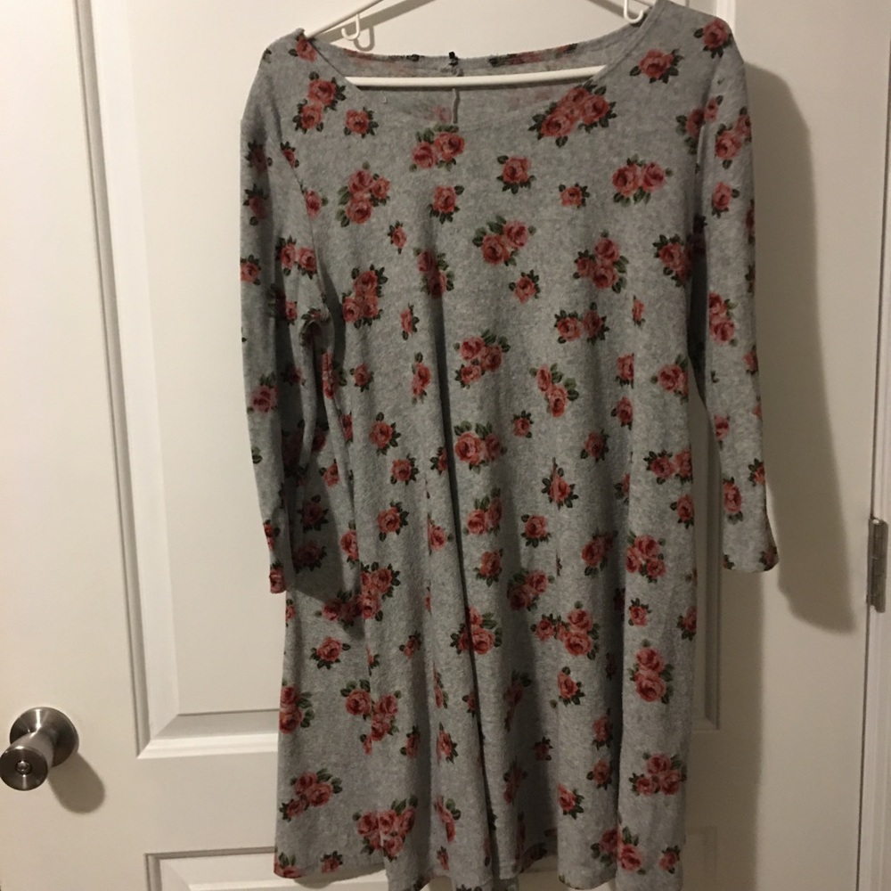 Rose with gray background blouse!